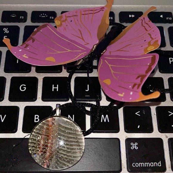 Marble Glass Handmade Nekclace - Picture 4 of 10